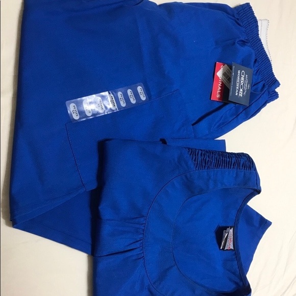Cherokee set Scrubs - Picture 1 of 5